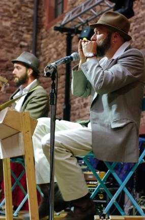 Blackberry & Mr Boo-Hoo - Saint Iziare Blues festival 2011