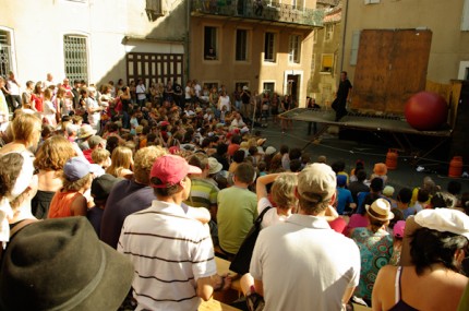 In Extremiste - Ruée Vers l'Art 2011