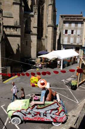 Place de l'Abbé Bessou - Ruée Vers l'Art 2011