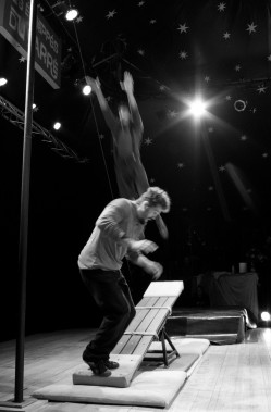C'est Quoi Ce Cirque ? Les Échappés du Carré Acte 8 – Duo Ça C'est Nous