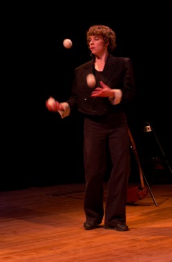 C'est Quoi Ce Cirque ? Les Échappés du Carré Acte 8